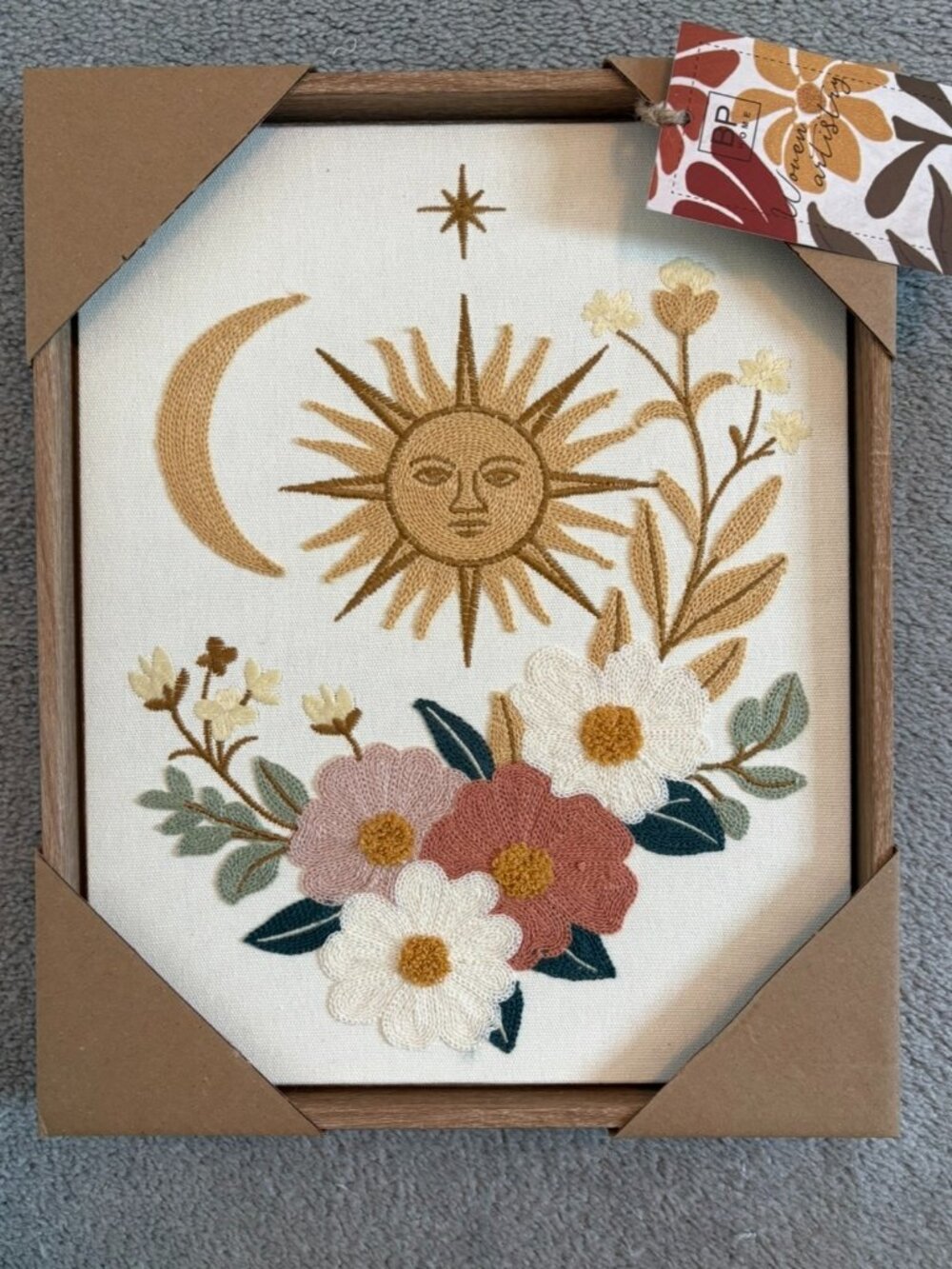 bp home wall art embroidered textile NWT!